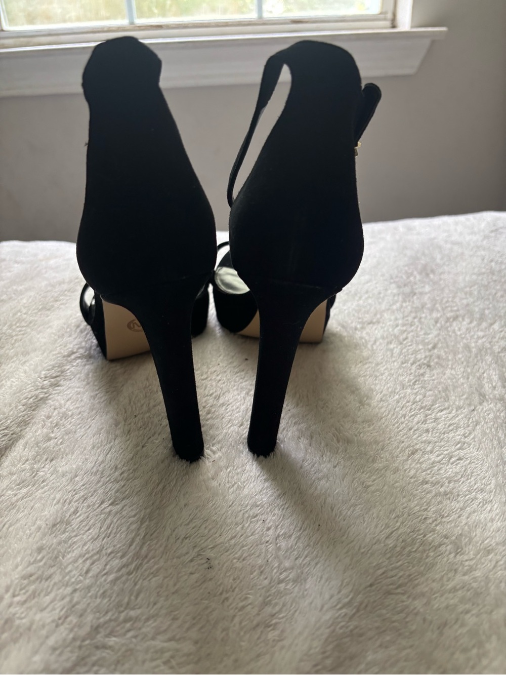 Michael Kors Black High Heel Ankle Strap Sandals Size 8.5 - Picture 4 of 6